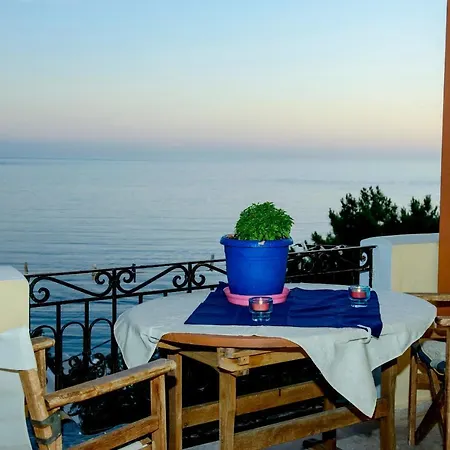 Δωμάτια σε οικογενειακή κατοικία Myrties,nice Studio With Amazing Seaview,sunset